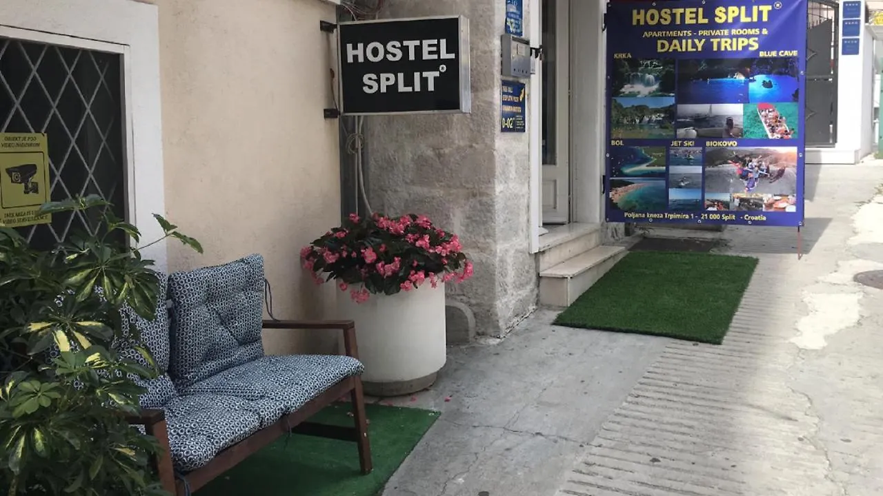 Hostel Split 0*,